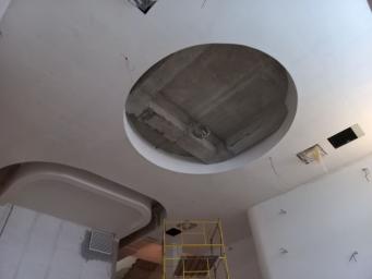 Высота 6 метро потолок из гкл в в спортивном комплексе входная група